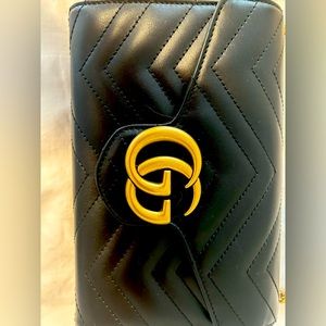 Gucci handbag, worn once, like new, crossbody,